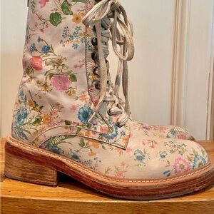 Floral Lace-Up Women's Boots